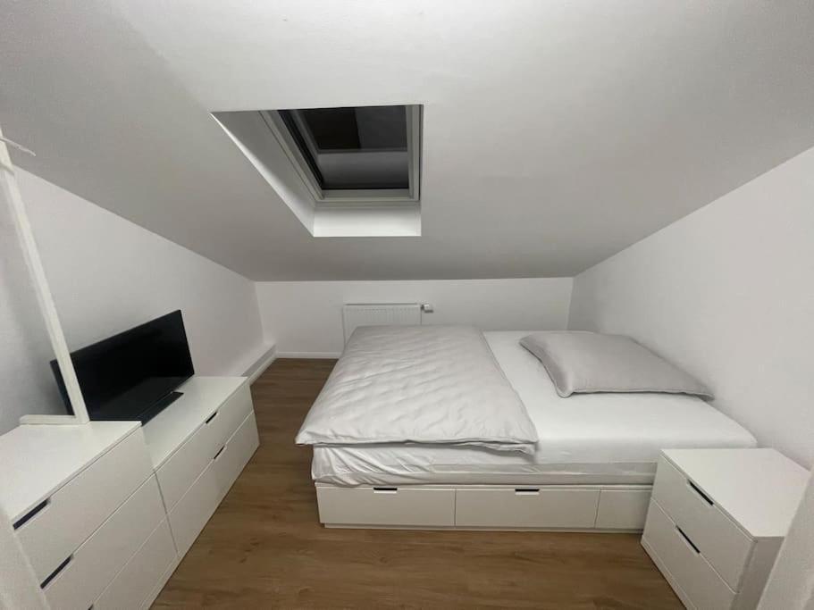 Buxtehude*wohnung*100qm*6 Schlafplaetze*neu* Apartment *